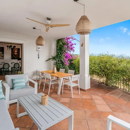 Chalet Amira - Golf Destination *